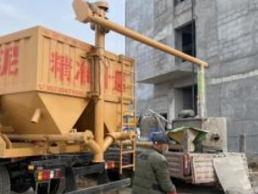 Cement conveyor truck